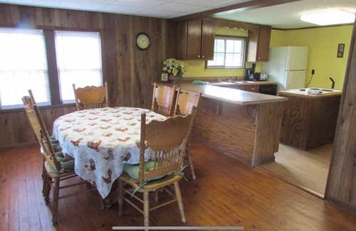 Cedar Bluff House | Country Cottage across the road from Weiss Lake- “Dandelion Cottage”