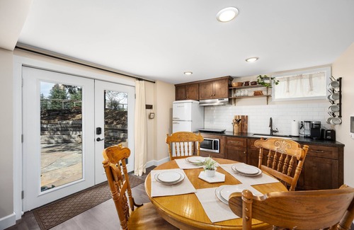 Hayden Apartment | Country Cottage Apartment