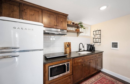 Hayden Apartment | Country Cottage Apartment