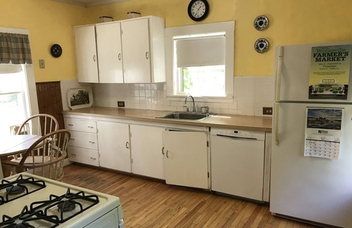 Brooksville House | Country Cottage with Gardens