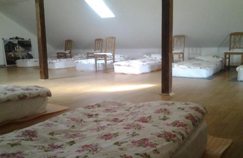Chinari Bed & Breakfast | Country Court