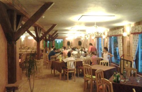 Chinari Bed & Breakfast | Country Court