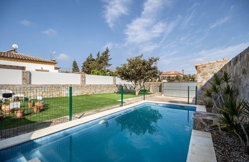 Chiclana de la Frontera House | Country house 'La Casita Azul' with private pool, Wi-Fi and air conditioning