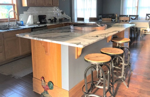 Westby House | Country Get Away- Private - Trees, fresh air, nature . no traffic ,