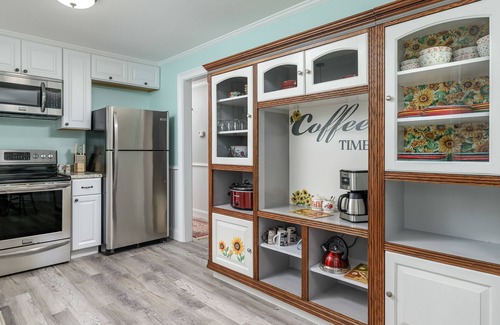 Rising Fawn House | Country getaway with central AC, washer/dryer & patio