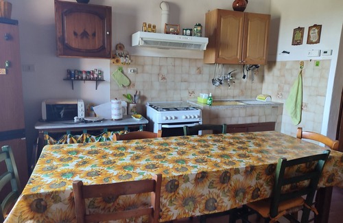 Castiglione del Lago House | Country house with large garden with pets allowed