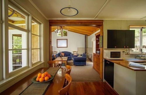 Tiniroto Cottage | Country hide away cottage in a picturesque stunning rural area.