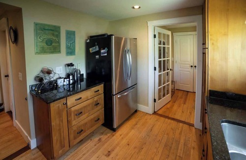Wilmington House | Country Home in Heart of Village Close to Mt.Snow!