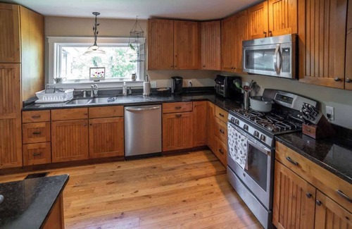 Wilmington House | Country Home in Heart of Village Close to Mt.Snow!