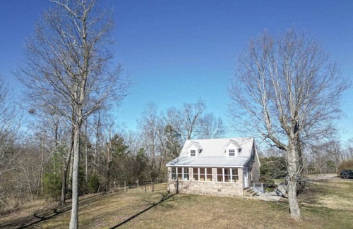 Scottsboro House | Country Home on 40 tranquil acres.