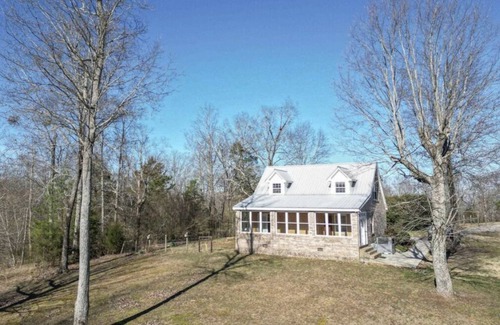 Scottsboro House | Country Home on 40 tranquil acres.