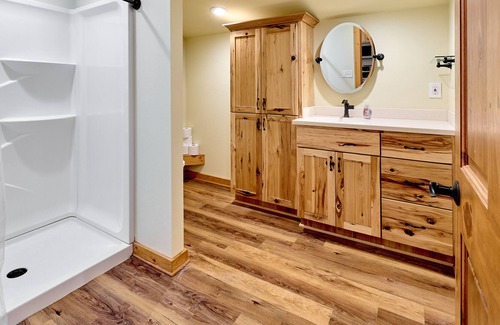 Salem House | Country Home w/mtn and vineyard view 5/m to Willamette Vine. or Enchanted forest