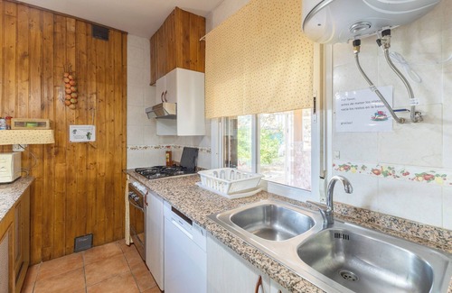 Fuentiduena de Tajo House | Country House 'Casa Fina' with Private Pool, Shared Terrace and Wi-Fi