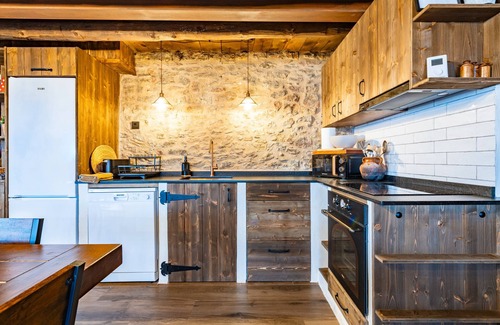 Vilafranca House | Country House 'La Parreta Estancia La Morada' with Mountain Views, Private Terrace and Private Garden