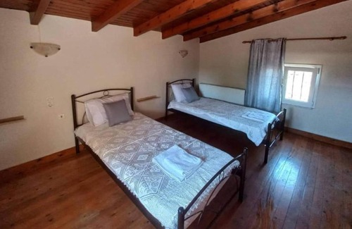 Maleme Villa | Country House 'Casa Constans' with Sea View, Wi-Fi and Air Conditioning