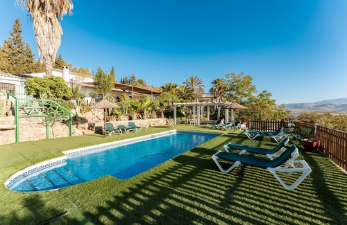 Alora House | Country House 'Casa Rural Salrima' with Mountain View, Wi-Fi and Air Conditioning