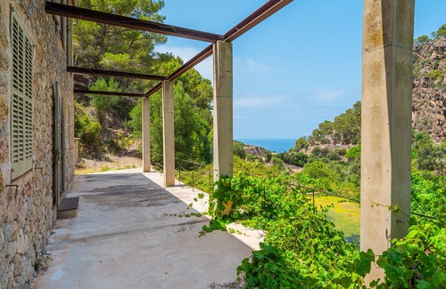 Estellencs Villa | Country House 'Es Port Estellencs' close to the Beach with Sea View, Pool & Wi-Fi