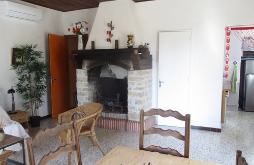 Mouries House | Country house in the heart of nature
