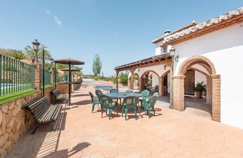 Colmenar House | Country House 'Piedras Blancas' with Mountain View, Private Pool and Wi-Fi