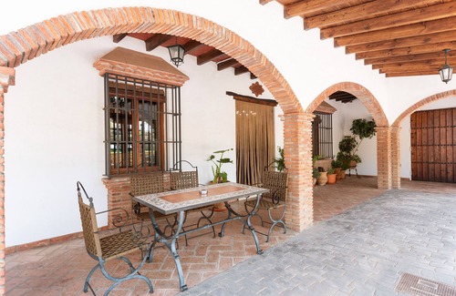 Colmenar House | Country House 'Piedras Blancas' with Mountain View, Private Pool and Wi-Fi