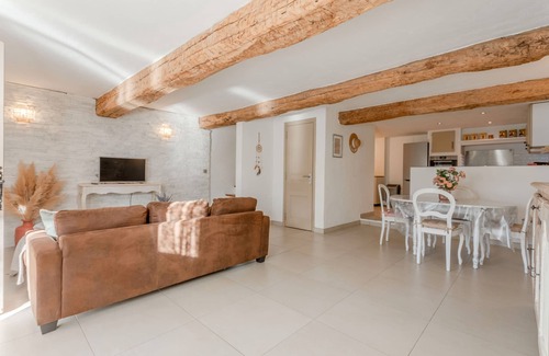 Sainte-Maxime House | Country House 'Sainte Maxime Var' with Private Terrace, Wi-Fi and Air Conditioning