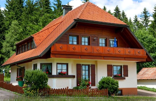 Kniebis Apartment | Country House Seiler - Holiday Apartment '75sqm' with Balcony and Wi-Fi