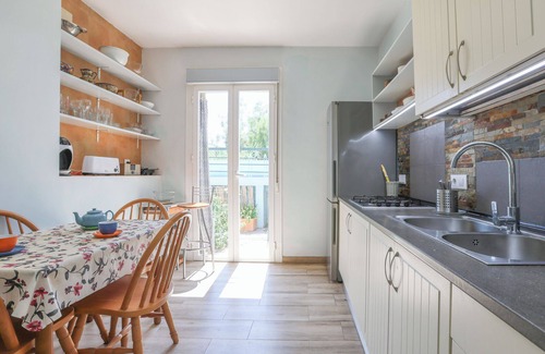 Arahal House | Country House 'Villa Moral' with Private Pool, Wi-Fi and Air Conditioning
