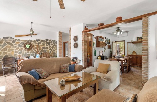 Alora House | Country House 'Villa Pinale Álora' with Mountain View, Wi-Fi and Air Conditioning