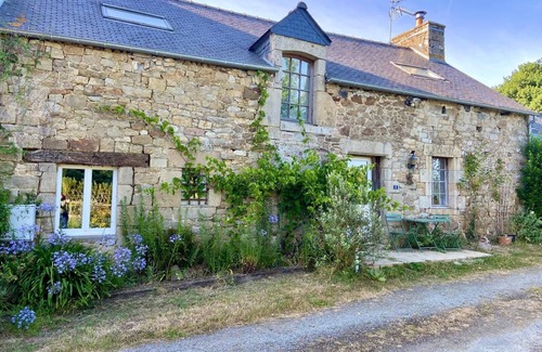 Bourseul House | Country house with private pool 30 min from the beaches of the Emerald Coast