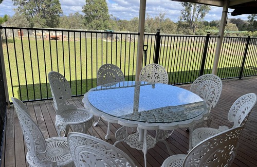 Bogee House | Country House with Stunning Views for 1 to 10 people