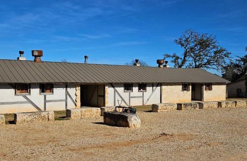 Fredericksburg Hotel | Country Inn Cottages