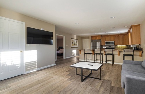 Jamestown Hotel | Country Inn Sonora