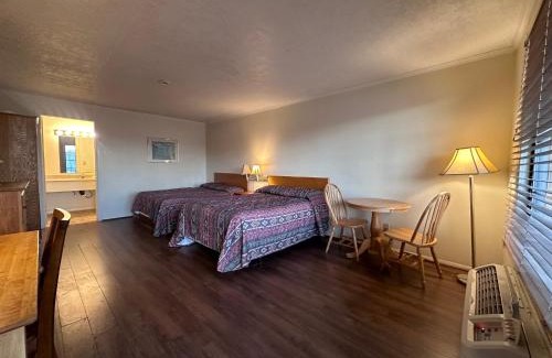 New Llano Hotel | Country Inn & Suite