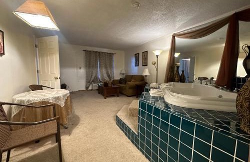 New Llano Hotel | Country Inn & Suite