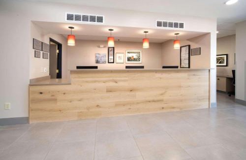 Stone Mountain Hotel | Country Inn & Suites by Radisson, Stone Mountain, GA