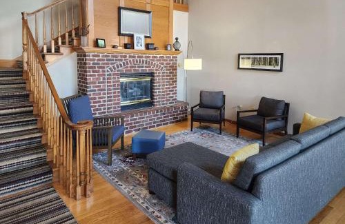 Ashwaubenon Hotel | Country Inn & Suites by Radisson, Green Bay, WI