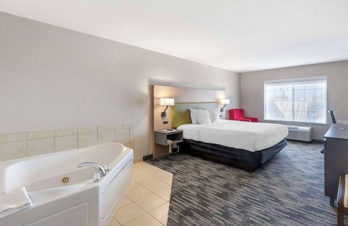 St. Peters Hotel | Country Inn & Suites by Radisson, St. Peters, MO