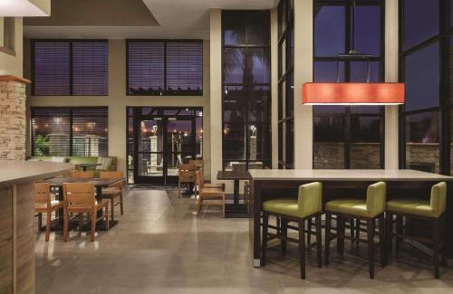 Bakersfield Hotel | Country Inn & Suites by Radisson, Bakersfield, CA