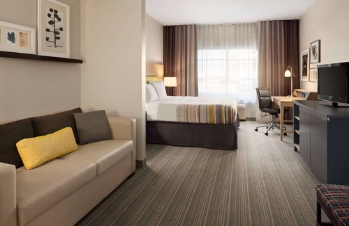 Middleton Hotel | Country Inn & Suites by Radisson, Madison West, WI