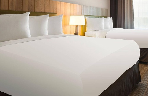 Mishawaka Hotel | Country Inn & Suites by Radisson, Mishawaka, IN
