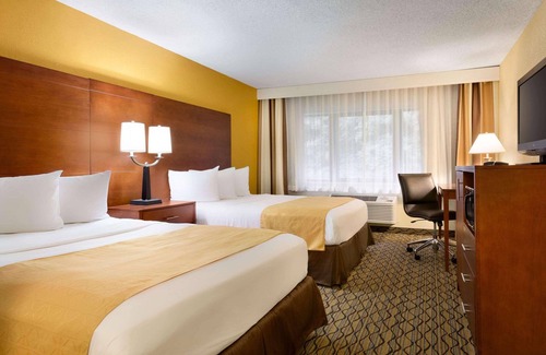Mishawaka Hotel | Country Inn & Suites by Radisson, Mishawaka, IN