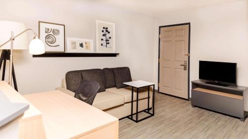 Appleton Hotel | Country Inn & Suites by Radisson, Appleton, WI