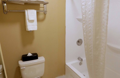Paw Creek Hotel | Country Inn & Suites by Radisson, Charlotte I-85 Airport, NC