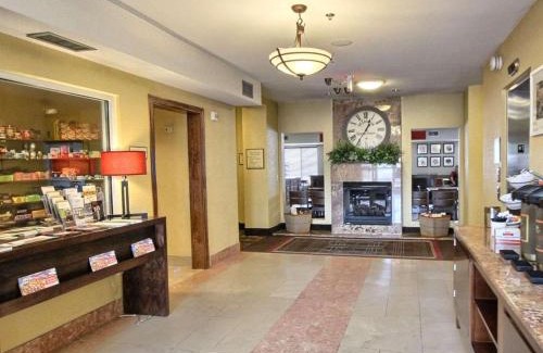 Dearborn Hotel | Country Inn & Suites by Radisson, Dearborn, MI