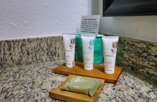 Savannah Hotel | Country Inn & Suites by Radisson, Savannah Gateway, GA
