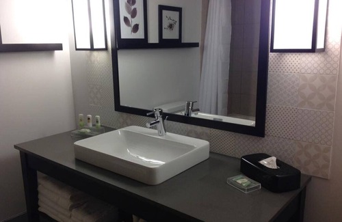 Jackson Hotel | Country Inn & Suites by Radisson, Jackson, TN