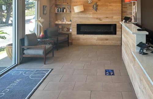 Marina Hotel | Country Inn & Suites by Radisson, Monterey Beachfront-Marina, CA