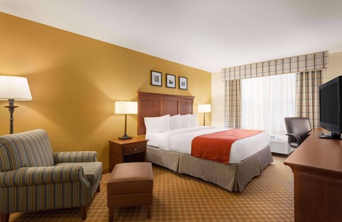 Holland Hotel | Country Inn & Suites by Radisson, Holland, MI