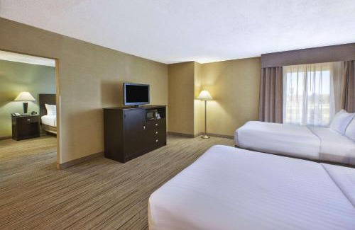 Benton Harbor Hotel | Country Inn & Suites by Radisson Benton Harbor-St Joseph MI