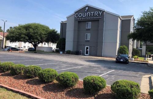 Cape Fear Hotel | Country Inn & Suites by Radisson, Fayetteville I-95, NC